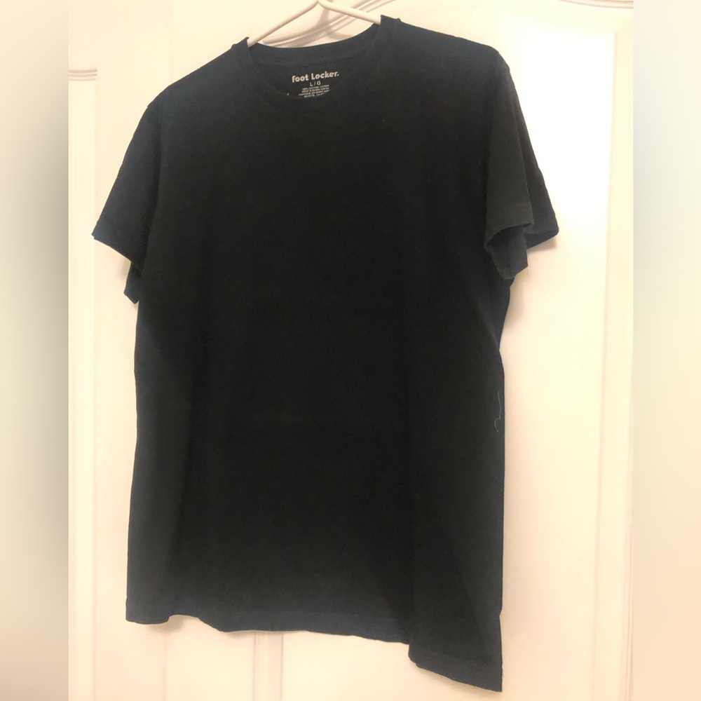 Men's basic all cotton black t shirt, large